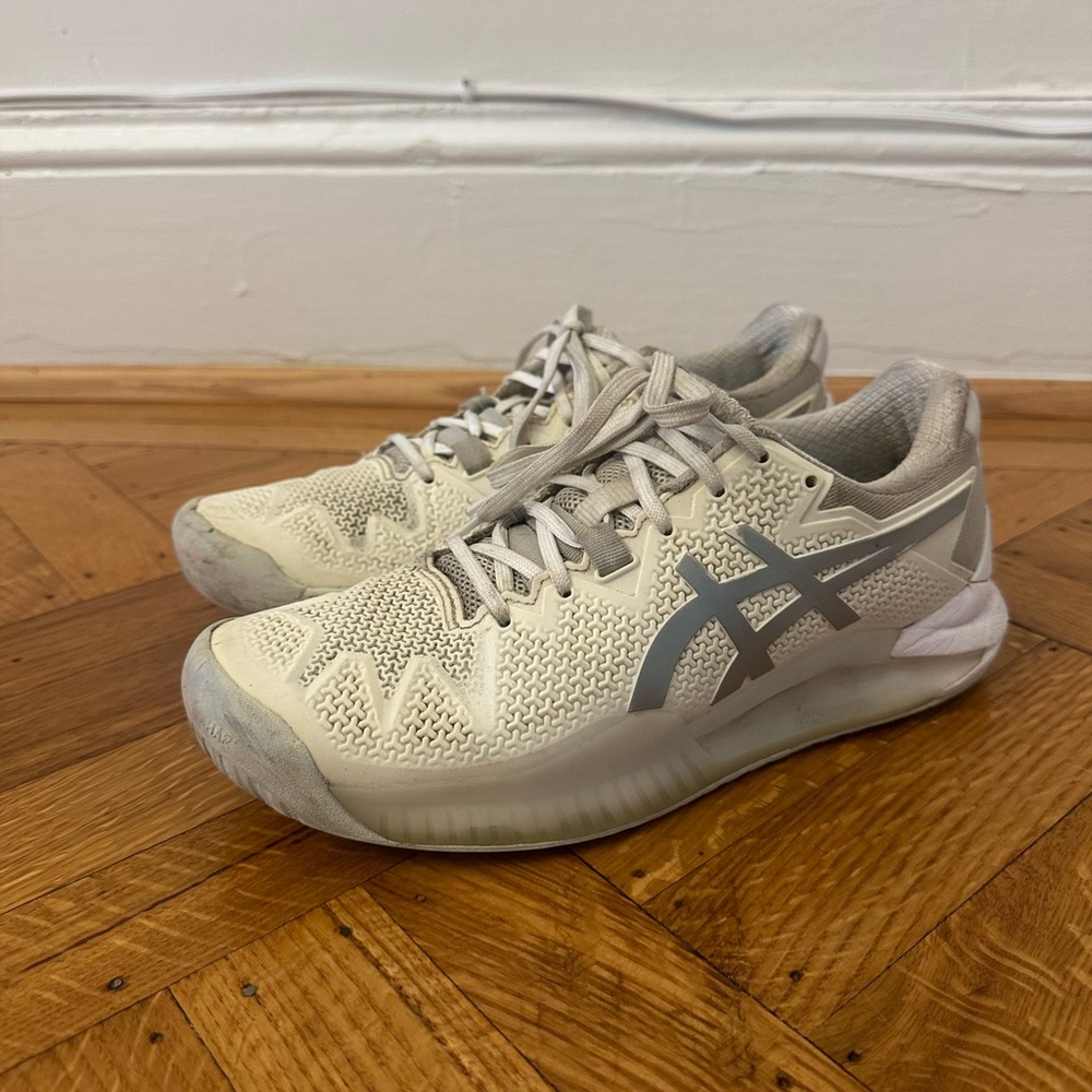 AISCS GEL-Resolution 8 Tennis Shoes - White/Pure Silver, 7US